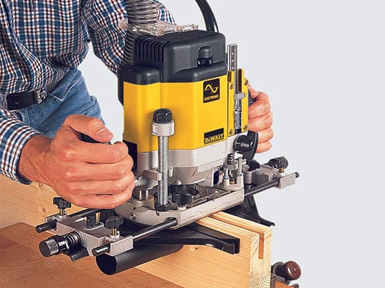 فرز نجاری دیوالت 2000 وات DW625