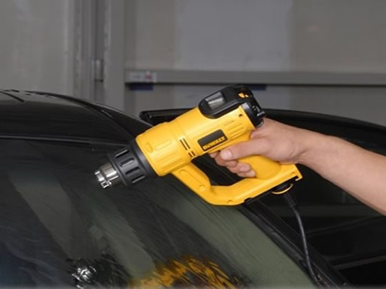 سشوار صنعتی دیوالت 2000 وات D26414