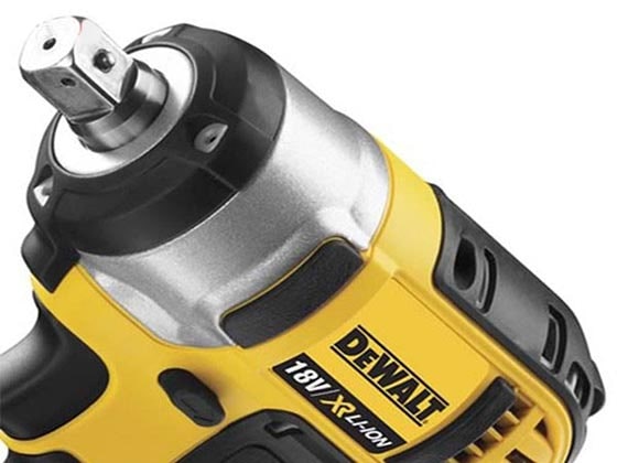 بکس شارژی دیوالت مدل DCF880M2