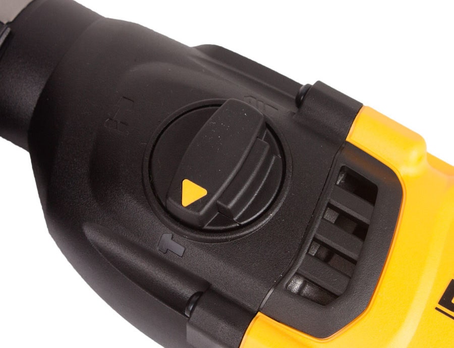 دریل چکشی دیوالت (دریل بتن کن) D25033C