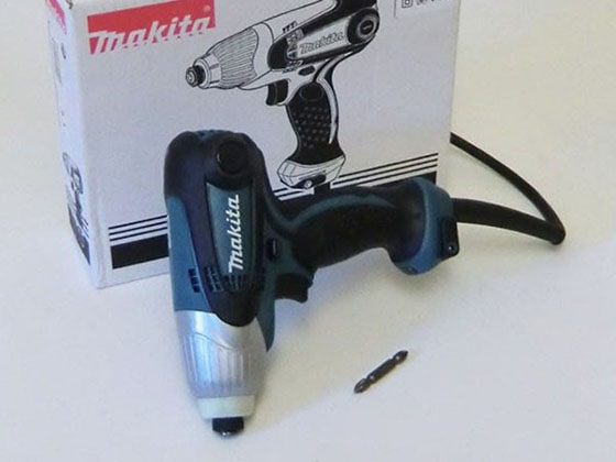 پیچ گوشتی برقی ماکیتا 230 وات مدل td0101