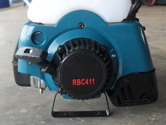 علف زن موتوری ماکیتا RBC411
